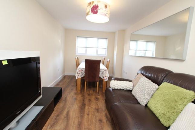Room 5 61, Home Leas Close, Bristol photo 3