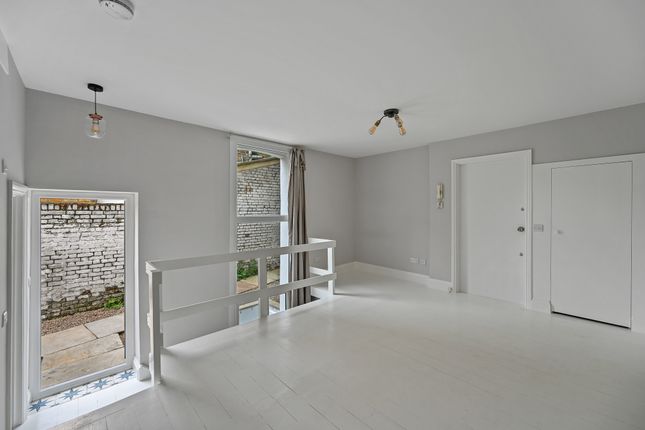 45, Sisters Avenue, Battersea, London, SW11 photo 3