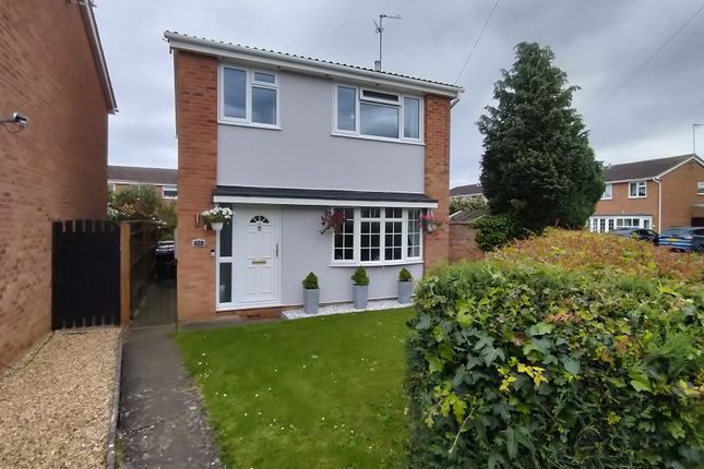 Thumbnail Detached house for sale in Beech Close, Market Deeping, Peterborough