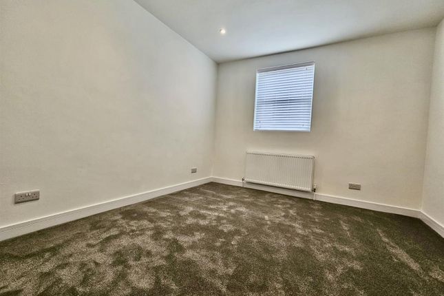 Ground Floor 37, London Street, Worthing photo 4