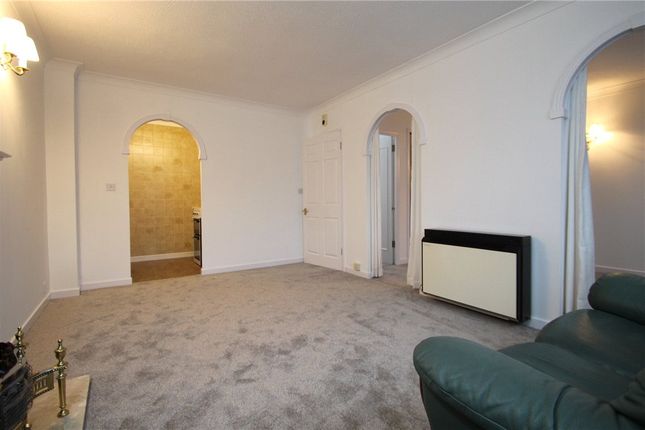 24 Forest Dene Court,, Cedar Road, Surrey photo 5