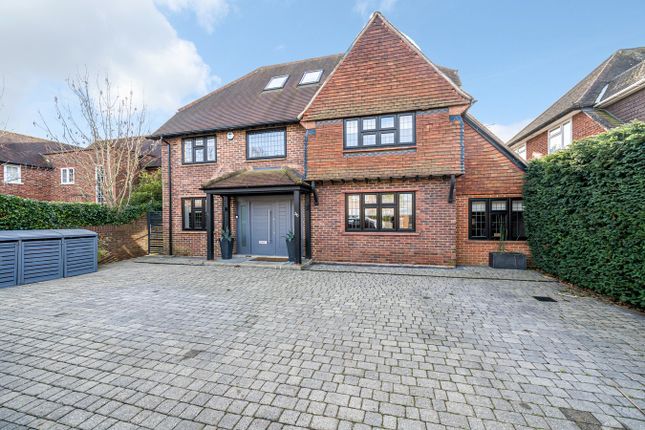 Detached house for sale in Sutton Avenue, Langley