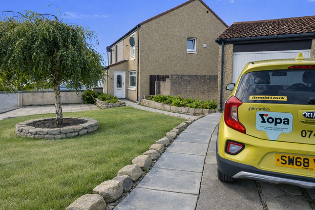 11, Willowgrove Gardens, Aberdeen photo 3