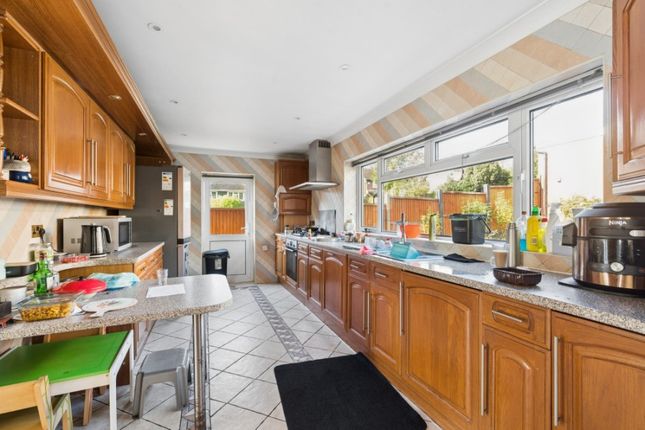 Birchmead Avenue, Pinner photo 4