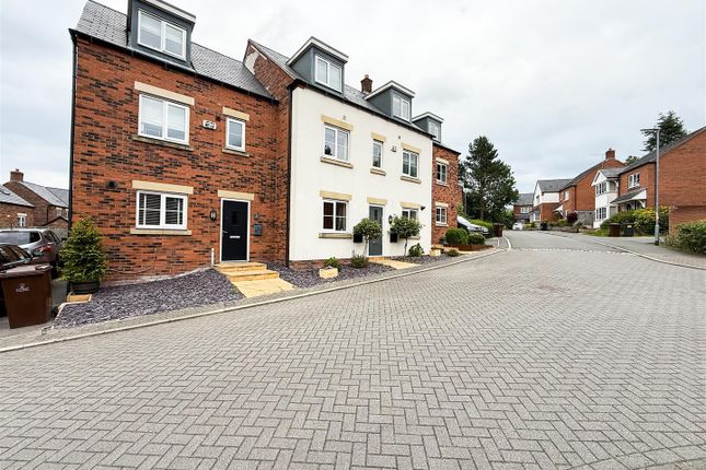 17, Geneva Way, Stoke-On-Trent photo 4