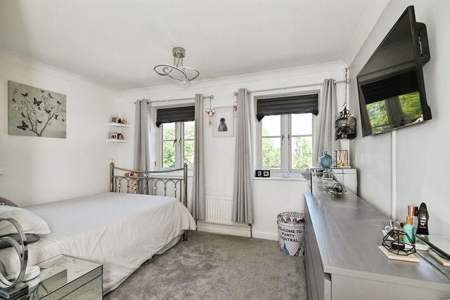 26, Doddington Court, Maidstone photo 4