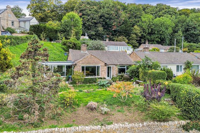 3-bed bungalow on 6, The Ryelands, Stroud, £415,000
