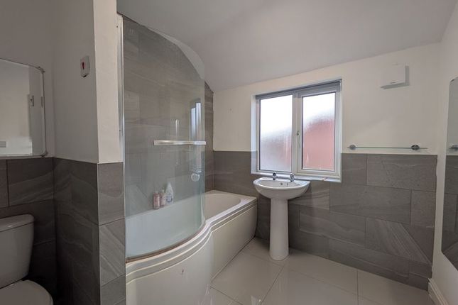 37, Clifton Boulevard, Nottingham photo 4