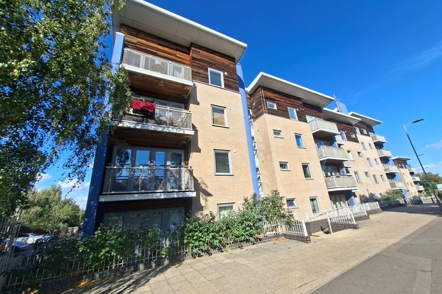 15, Cubitt Way, Peterborough photo 3