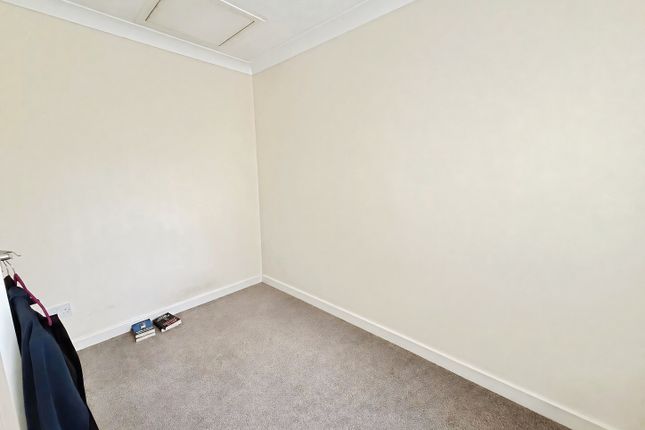 10, Honeysuckle Road, Leicester photo 2