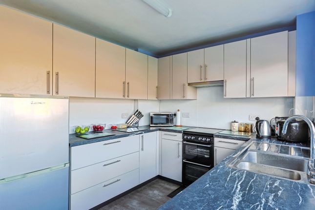 182, Freshwater Drive, Dorset photo 3