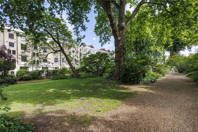 Flat for sale in Ladbroke Gardens, London