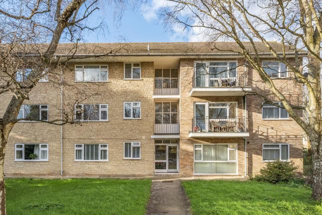 Thumbnail Flat for sale in Woodstock, Oxfordshire
