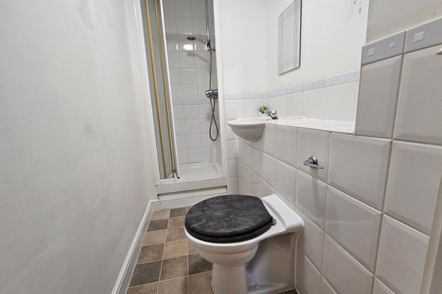 Flat for sale in Reavell Place, Ipswich