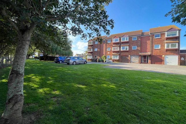 Thumbnail Flat for sale in Balcombe Road, Telscombe Cliffs, Peacehaven
