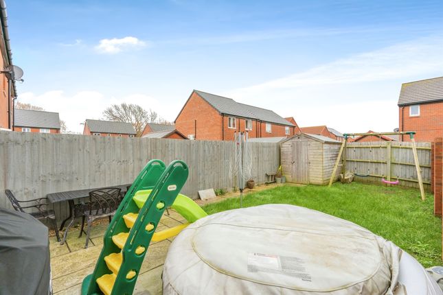 End terrace house for sale in Thistle Close, Fareham