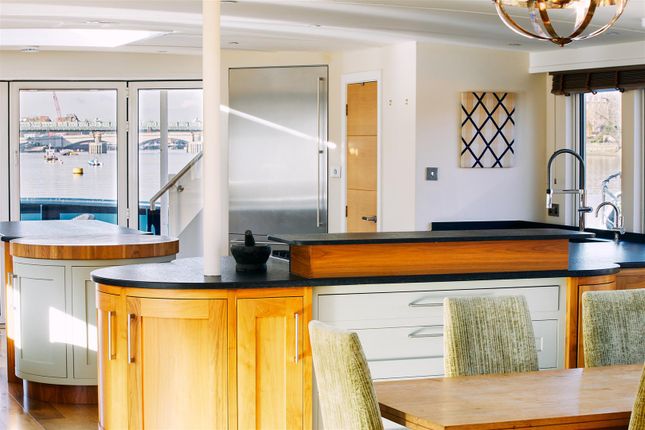 Houseboat for sale in Prospect Quay, Wandsworth