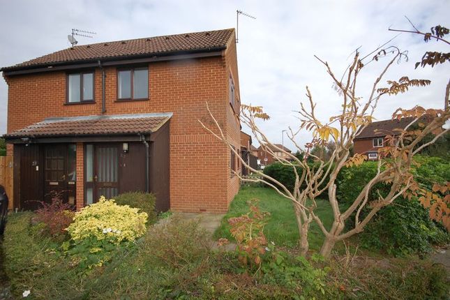 Thumbnail Semi-detached house to rent in Ladywalk, Maple Cross