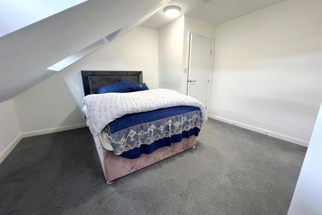 98A, Frindsbury Road, Rochester photo 4