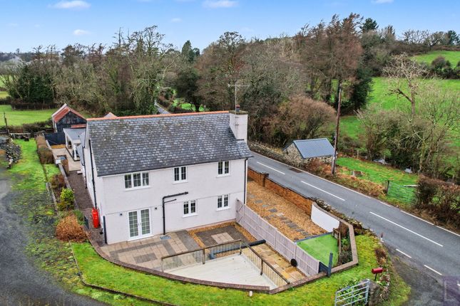 4-bed house on Cae Hendre, Chwilog, £390,000