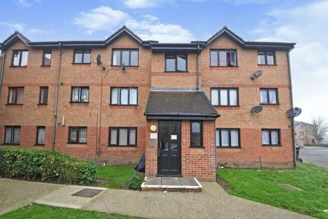 Thumbnail Flat to rent in Larmans Road, Enfield, London