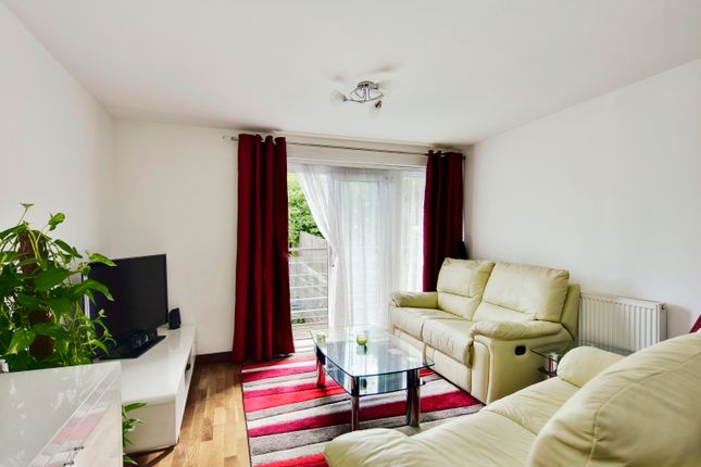 Thumbnail Flat for sale in Cornhill Place, Maidstone, Kent