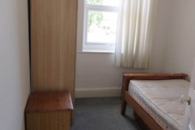 7, Birds Nest Road, Newcastle Upon Tyne photo 3