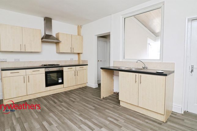 19, Redbourne Road, Doncaster photo 2