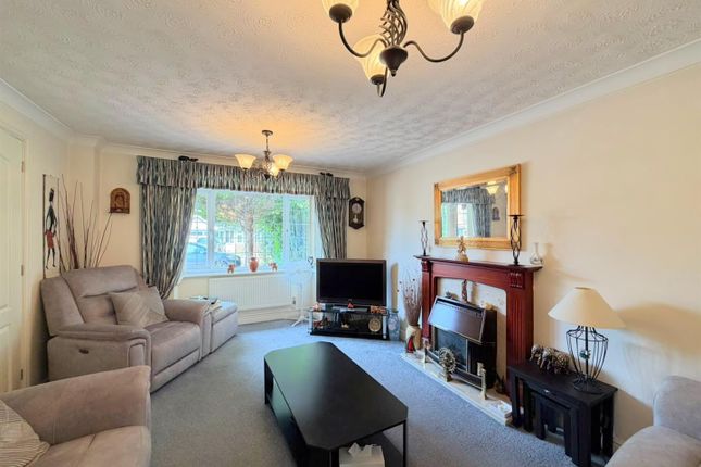 9, Cloverdale Road, Leicester photo 2