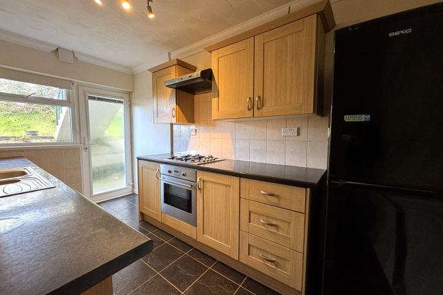 4, Grove House, Clyne Close, Swansea photo 3