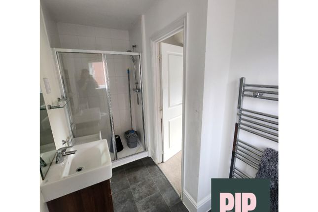 A Modern And Well-Maintained Bathroom Featuring A ...
