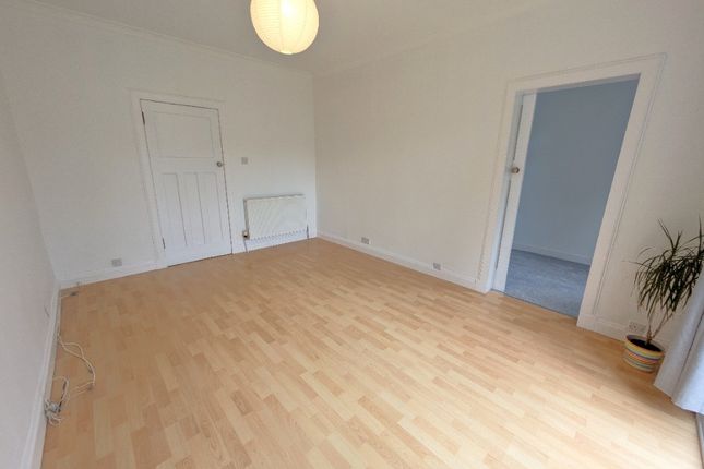 Colinton Mains Crescent, Colinton Mains, Edinburgh, EH13 9DD, Edinburgh photo 3