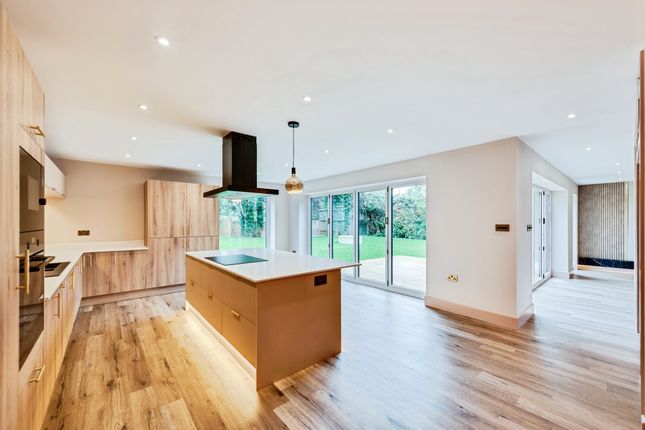 Land Next To, 2, Well Lane, Witney photo 4