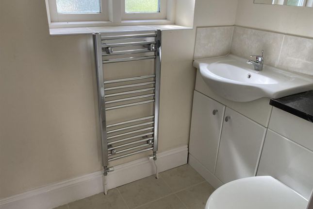 Bedroom One En Suite 1.Jpg