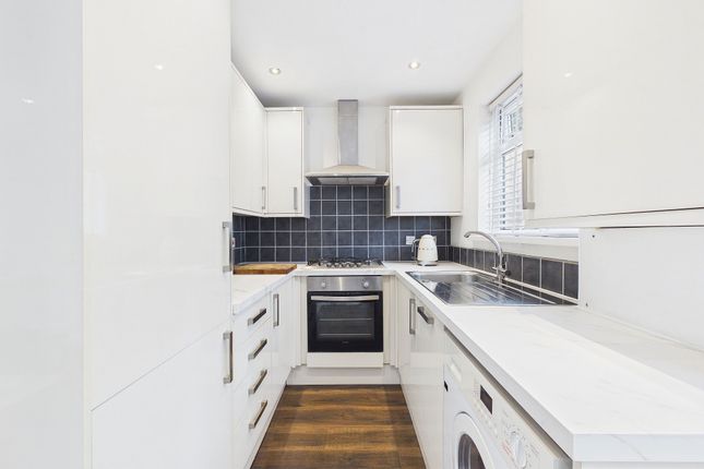24 Trevor Crescent, Ruislip photo 2