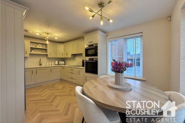 12 Palace Gardens, Mansfield photo 2