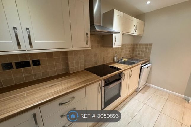 Flat, Bishopgate House Bath Road, Cheltenham photo 4