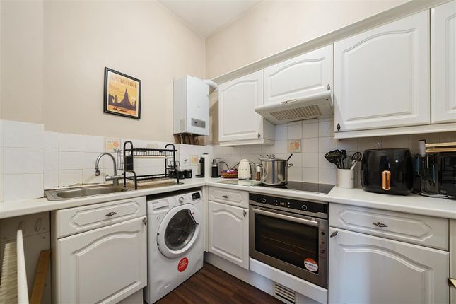 6b, Surbiton Hill Park, Surbiton photo 4