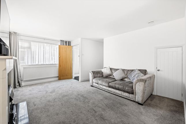 11, Saffron Close, Shoreham-By-Sea photo 3