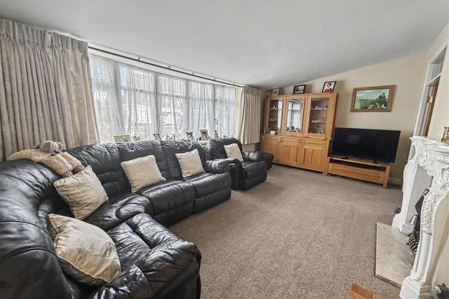 9, Dale Road, Darlington photo 2