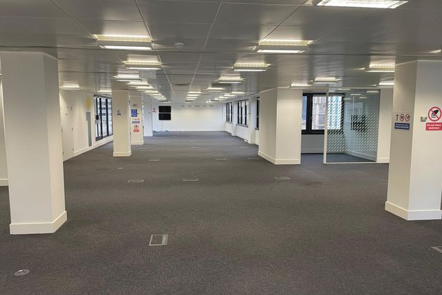 Office to let in Mansell Street, London