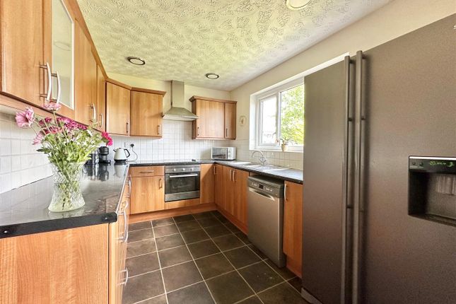 3, Mereside Gardens, High Peak photo 3