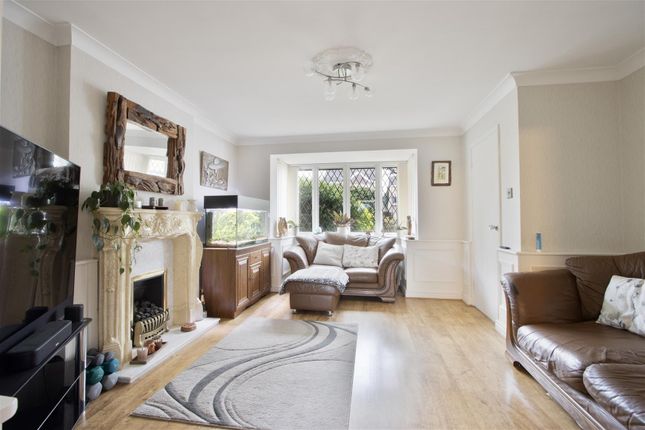 40, Hedley Drive, Chesterfield photo 2