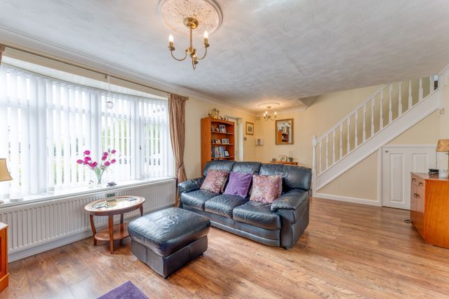 12 Holmefield Close, Worksop photo 2