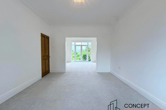 21 Downs Road,, Downs Road, Epsom photo 2