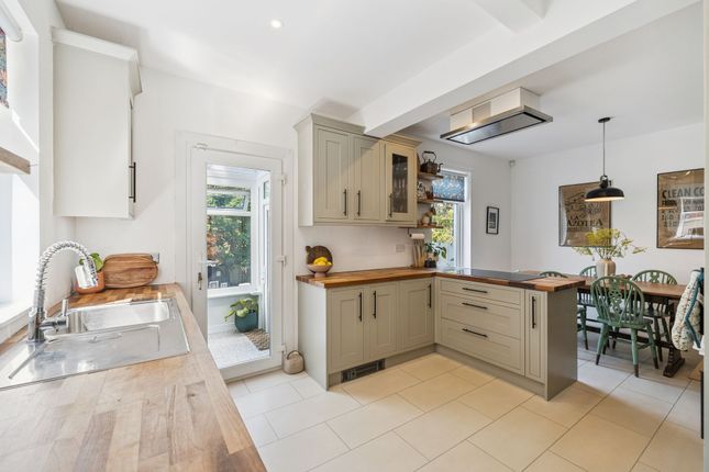 4 Iain Drive, Glasgow photo 4