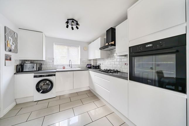 16 Saltcote Way, Bedford photo 2