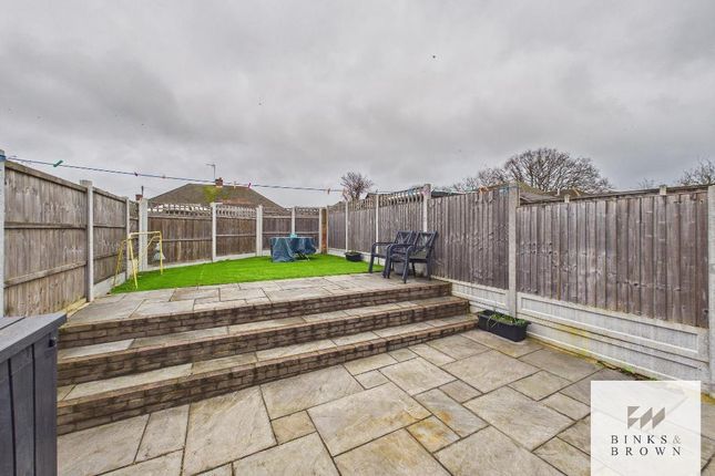 26, Larkswood Road, Corringham photo 4