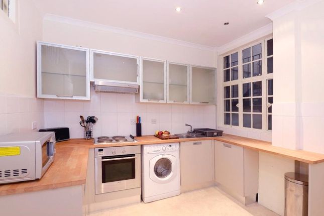 16, Strathmore Court, St John's Wood photo 4