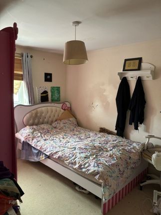 2 Dexter Way,, Winnersh, Wokingham photo 4